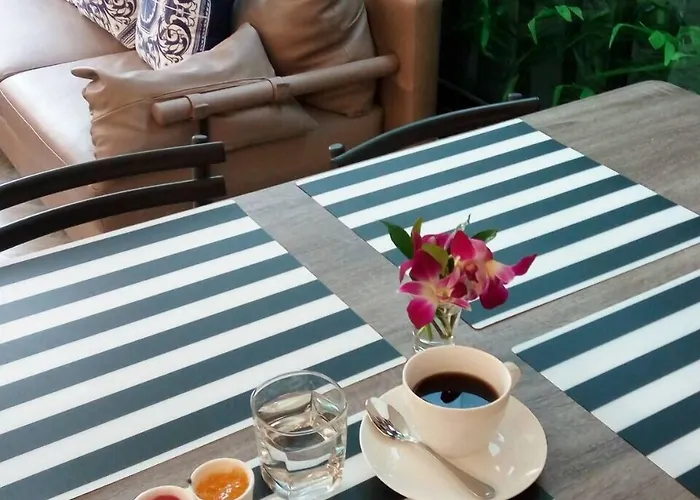 Отель типа "постель и завтрак" Mont Place Donmuang 3*